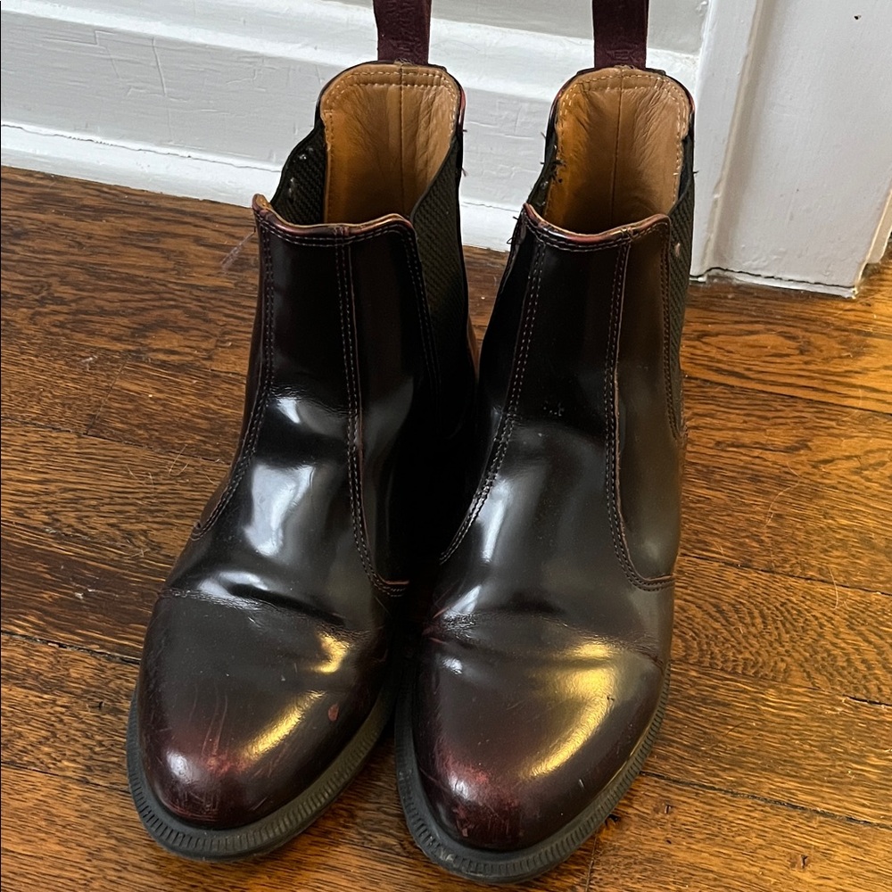 Dr Martens flora books size 9